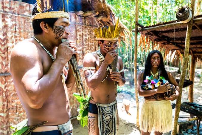Cómo vive la gente en los pueblos indígenas de la Amazonía ecuatoriana