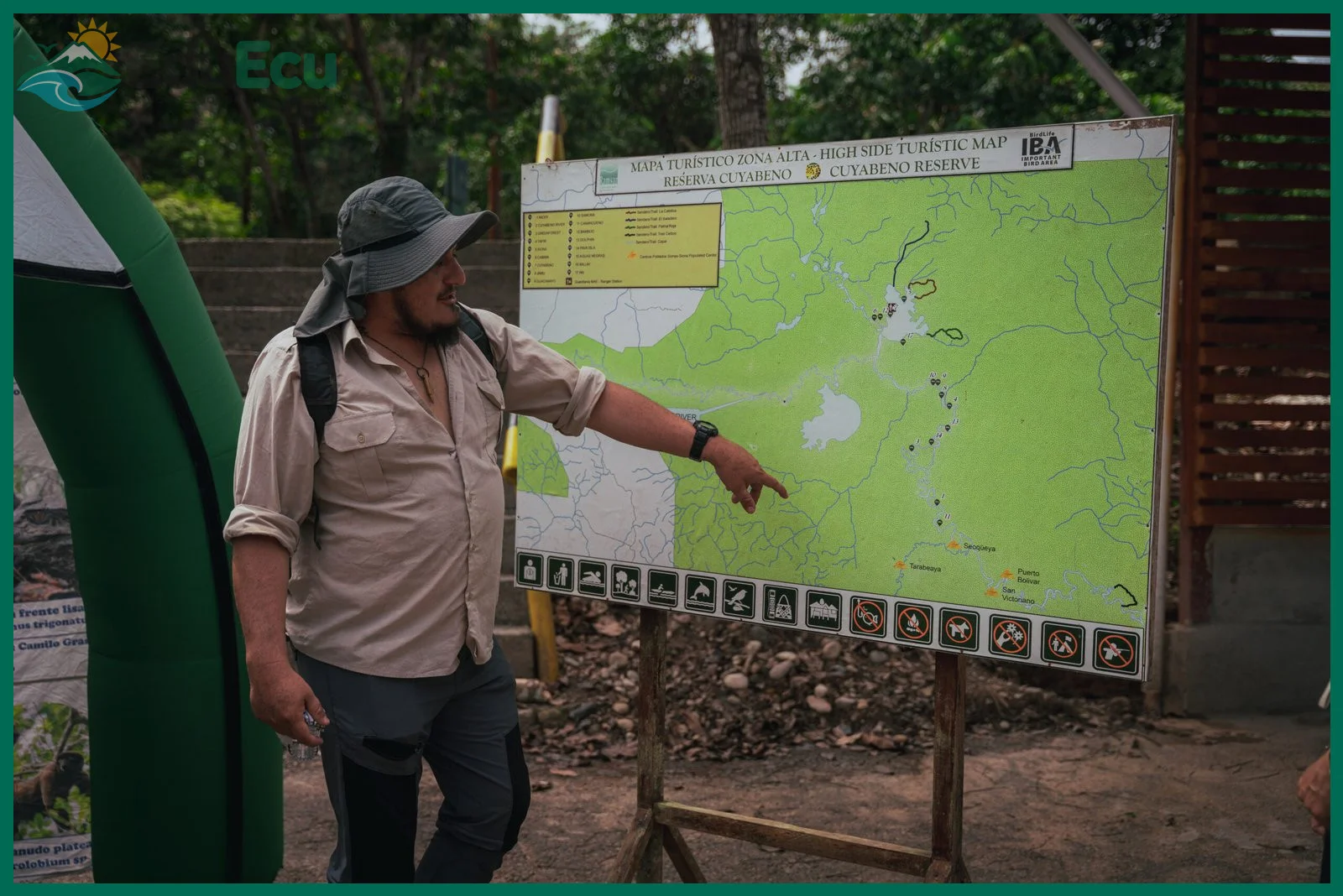 Equipo de viaje para la selva amazónica y trayectos nocturnos en bus