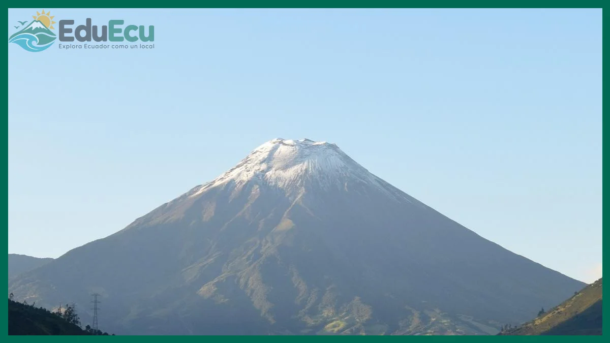 Registro en los controles del Parque Nacional Sangay antes de iniciar el ascenso